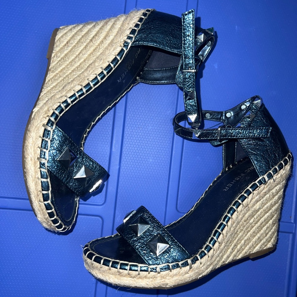 Worn Once! Marc Fisher Navy Studded Wedge! Size 6